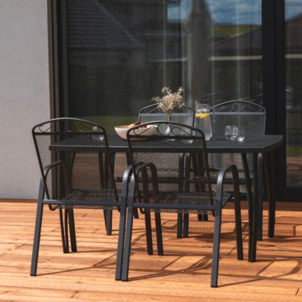 Jak vybrat nejlepší zahradní sestavu? Tipy pro pohodové léto 2025